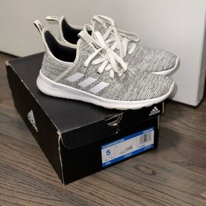 Cloudfoam adidas women’s sneakers